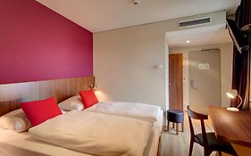 Meininger Hotel Frankfurt Main / Airport